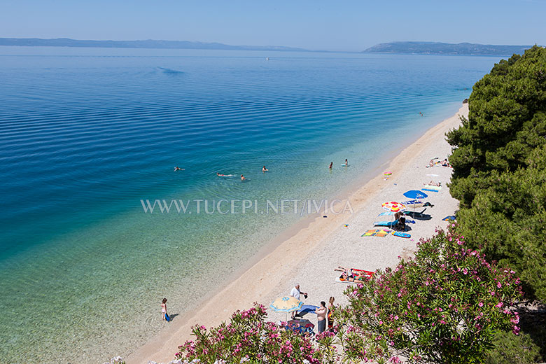 beach at the end of Tučepi, less people - more comfort and enjoy