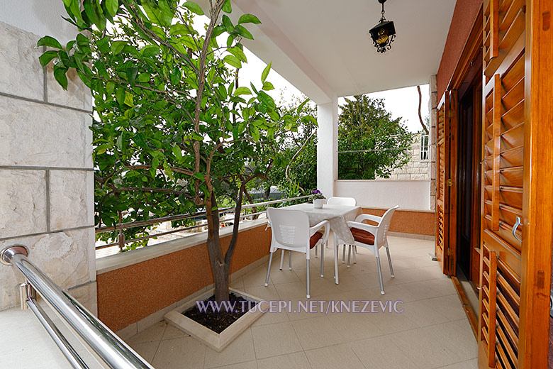 apartments Villa 750, Tučepi - terrace