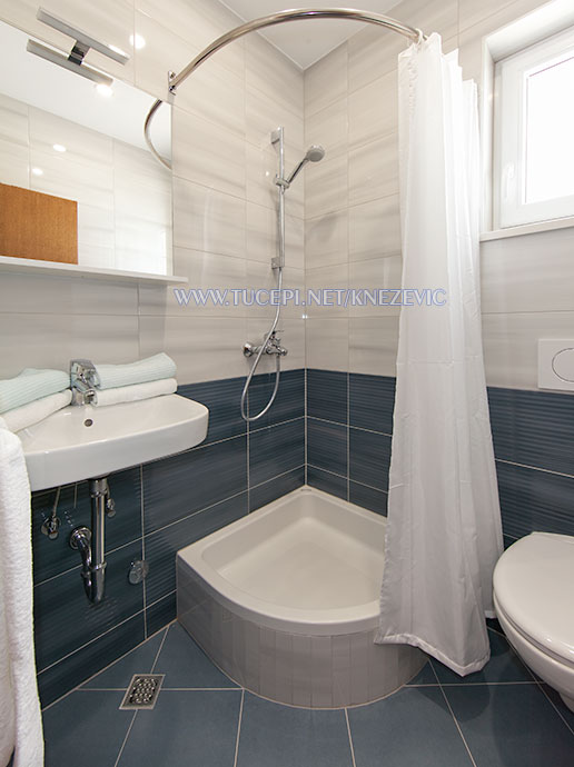 apartments Villa 750, Knežević, Tučepi - bathroom
