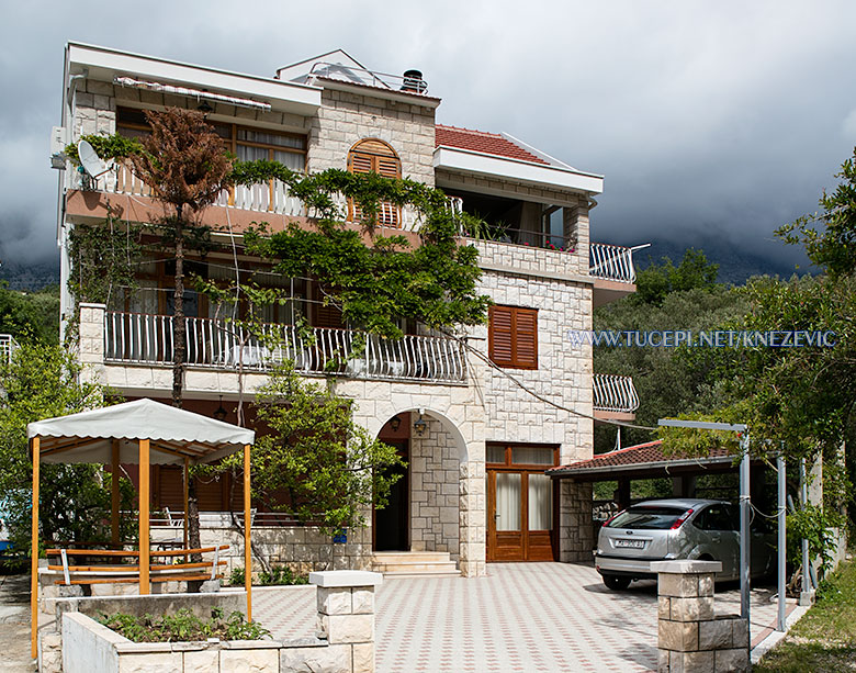 apartments Villa 750, Knežević, Tučepi - house