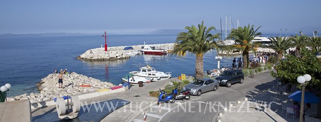 Tučepi marine for yachts