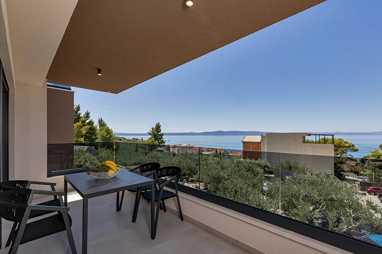 Villa Laluna Apartments, Tučepi - balcony with sea view