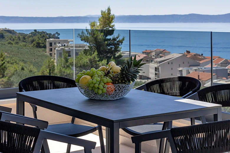 Villa Laluna Apartments, Tučepi - balcony with sea view