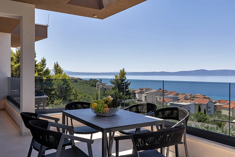 Villa Laluna Apartments, Tučepi - balcony with sea view
