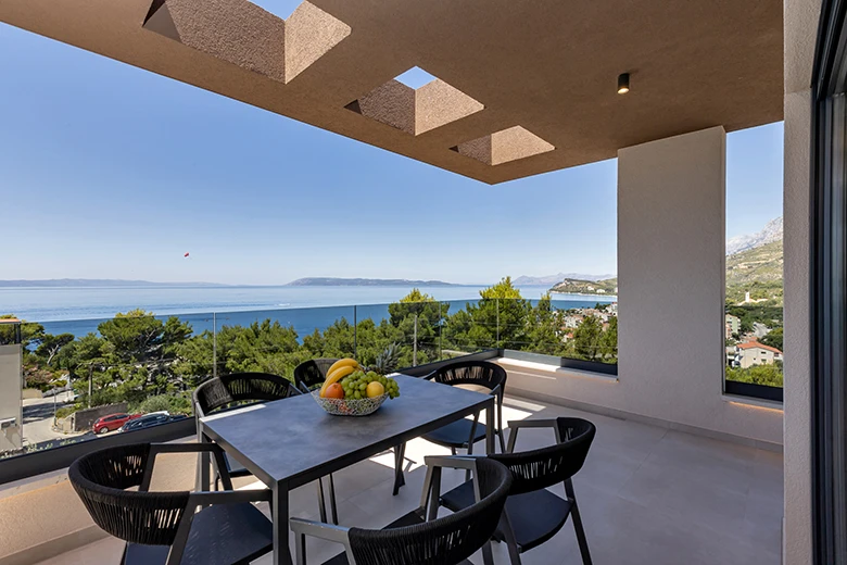 Villa Laluna Apartments, Tučepi - balcony with sea view