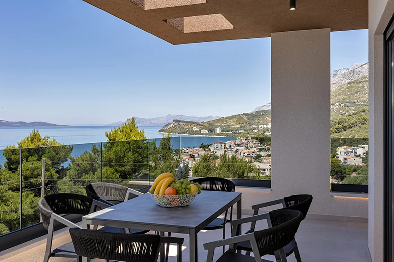 Villa Laluna Apartments, Tučepi - balcony with sea view