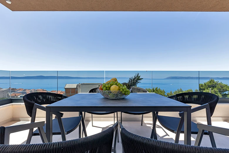 Villa Laluna Apartments, Tučepi - balcony with sea view