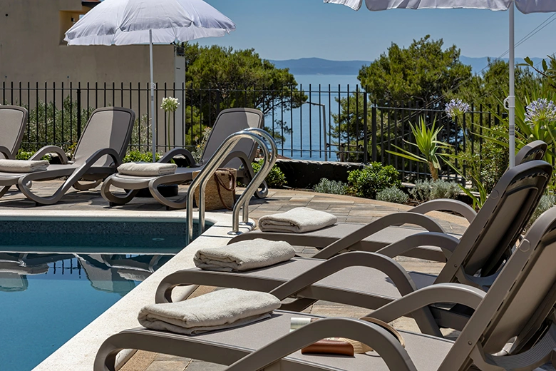 Villa Laluna Apartments, Tučepi - large swimming pool