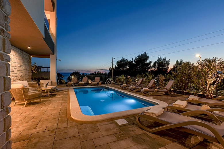 Villa Laluna Apartments, Tučepi - large swimming pool