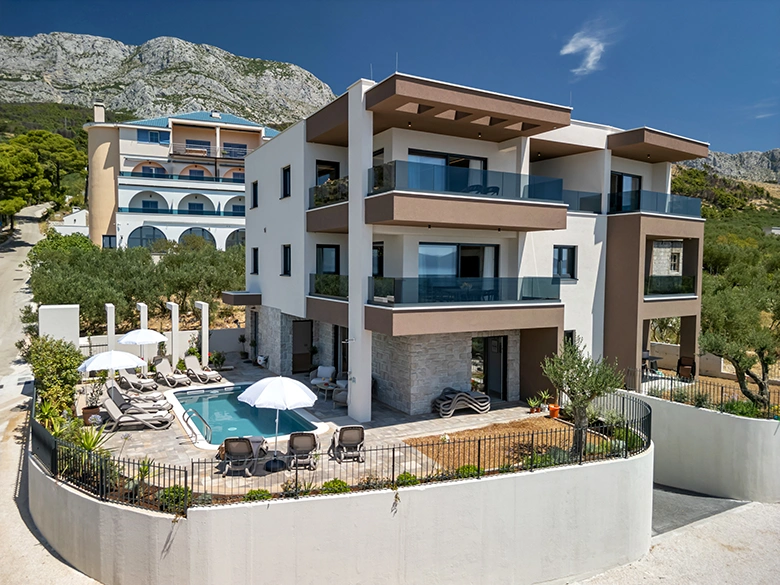 Villa Laluna Apartments, Tučepi - large swimming pool