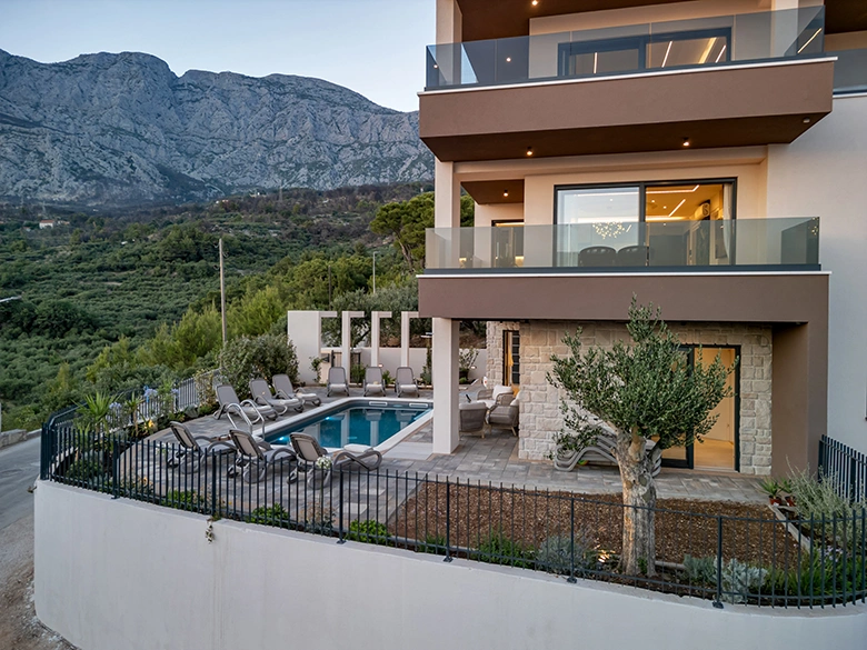 Villa Laluna Apartments, Tučepi - large swimming pool