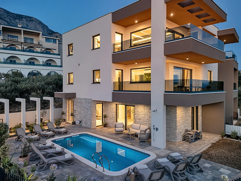 Villa Laluna Apartments, Tučepi - large swimming pool