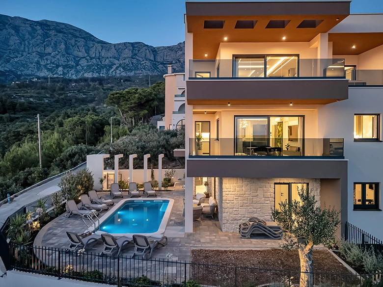 Villa Laluna Apartments, Tučepi - large swimming pool