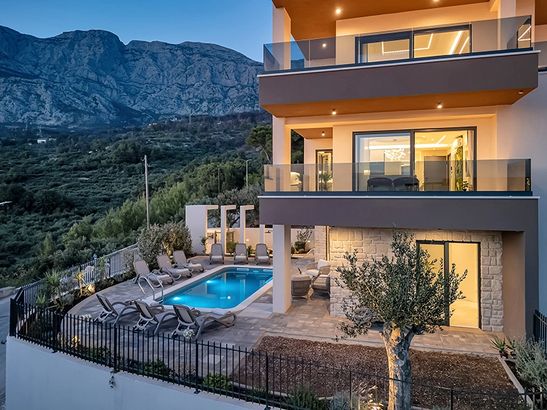 Villa Laluna Apartments, Tučepi - large swimming pool