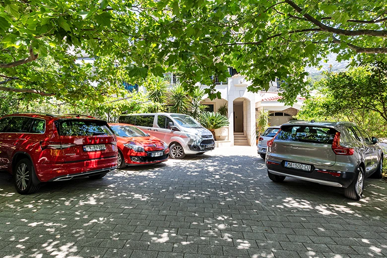 Apartments Villa Lili, Tučepi - parking
