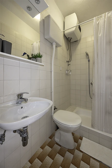 Apartments Love, Tučepi - bathroom