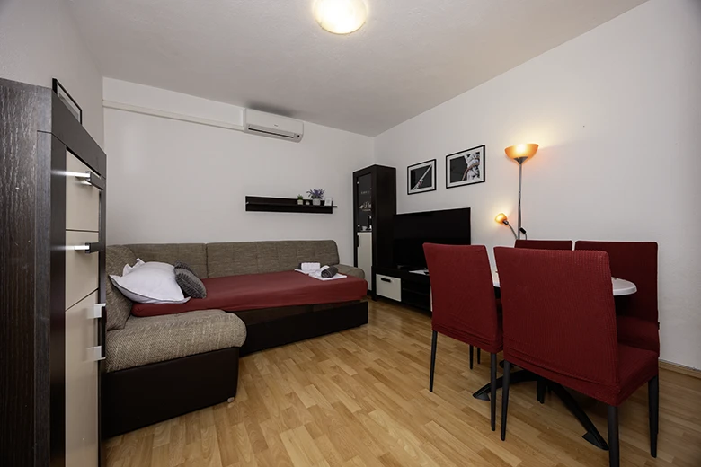 Apartments Love, Tučepi - living room