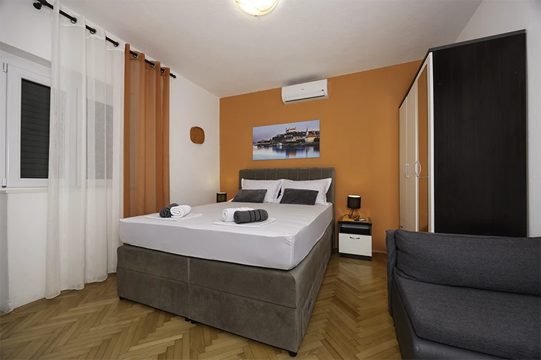 Apartments Love, Tučepi - bedroom