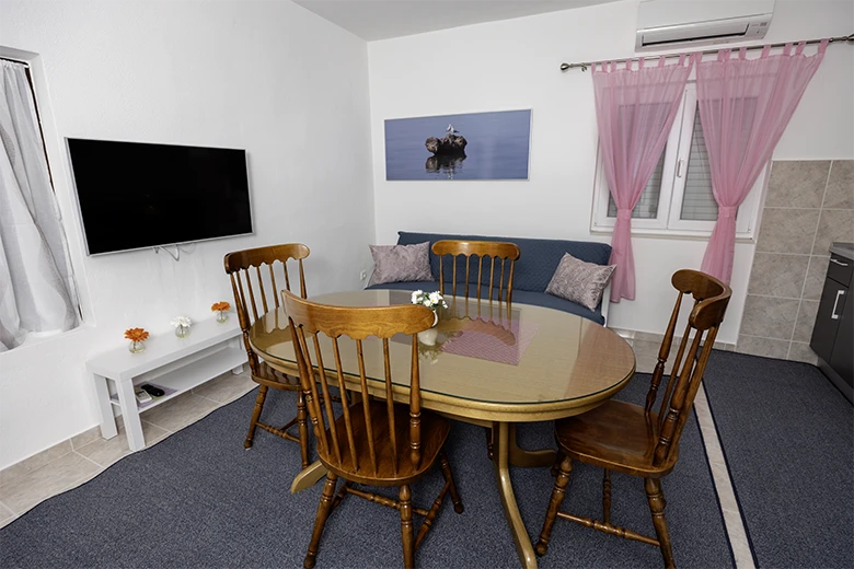 Apartments Matić, Tučepi - living room