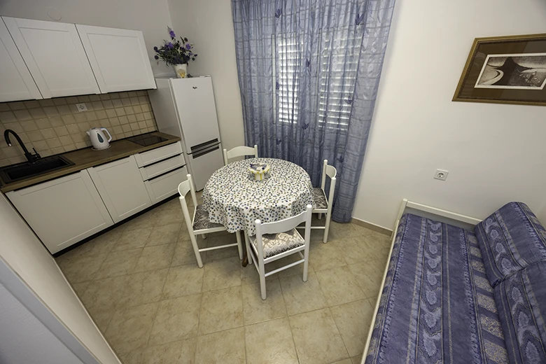 kitchen - apartments Matilda, Tučepi