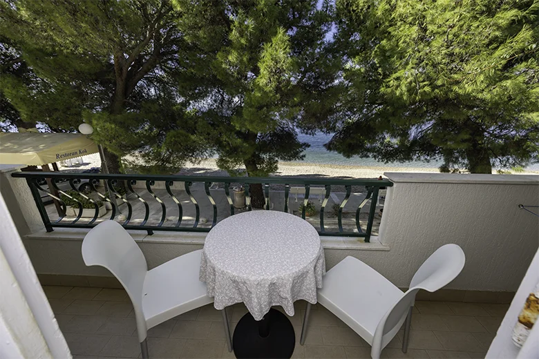 Apartments Mihaljević, Tučepi - balcony with sea view