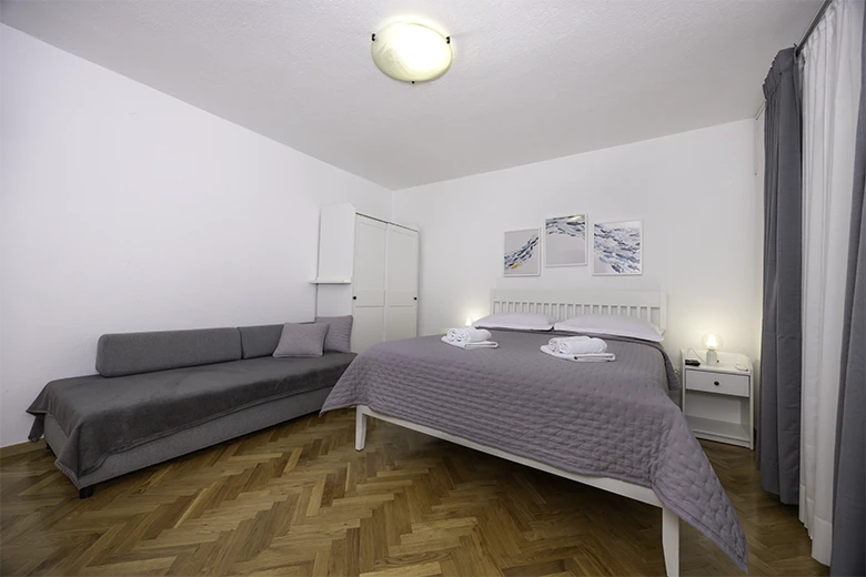 Apartments Mihaljević, Tučepi - bedroom