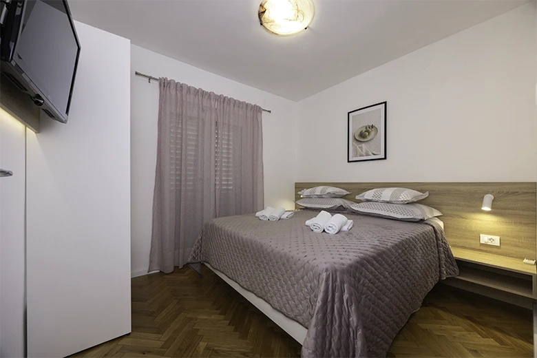 Apartments Mihaljević, Tučepi - bedroom