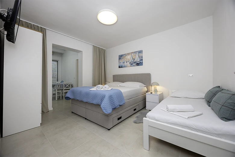 bedroom - apartments Mravičić, Tučepi