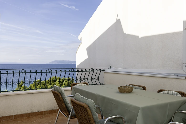 Apartments Murtela, Tučepi - terrace with sea view