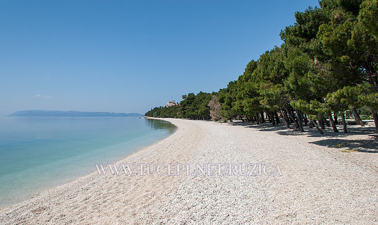 Beach Slatina in Tučepi, empty and beautiful