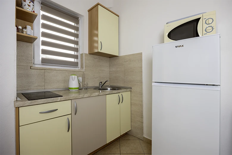 Apartments Silva, Tučepi - kitchen
