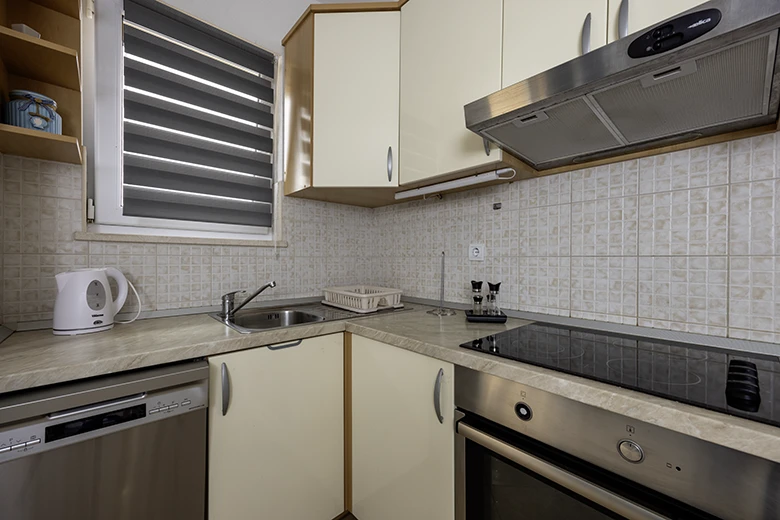 Apartments Silva, Tučepi - kitchen