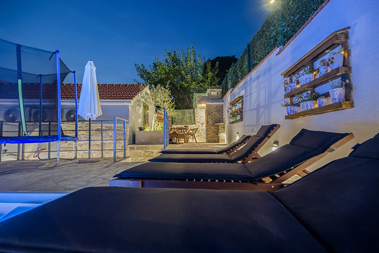 Villa Somnium, Tučepi - pool at night