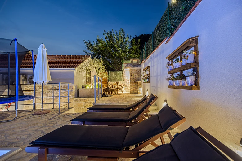 Villa Somnium, Tučepi - pool at night