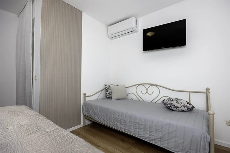 Apartments Šućur, Tučepi - bedroom