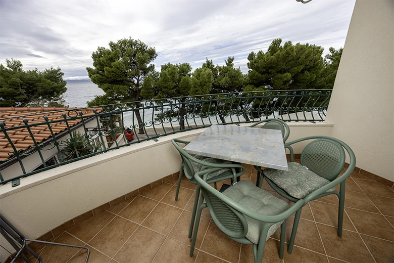 Apartments Caluna, Tučepi - balcony with sea view