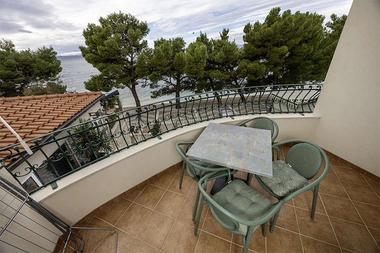 Apartments Caluna, Tučepi - balcony with sea view