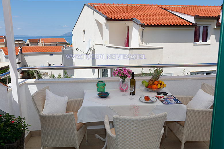 Apartments Trostel, Tučepi - terrace with sea view