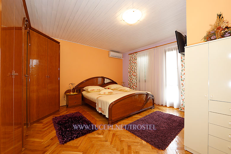 Apartments Trostel, Tučepi - bedroom