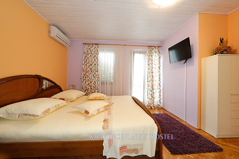 Apartments Trostel, Tučepi - bedroom