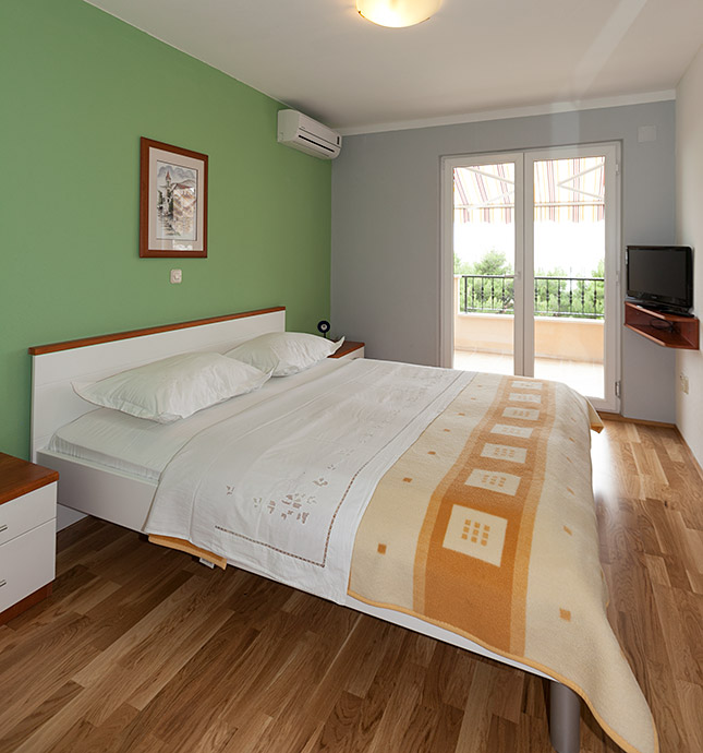 Apartments Vitlić, Tučepi - bedroom